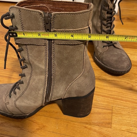 EUC Born Cass Boots - size 8 - Picture 4 of 12